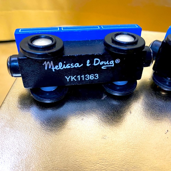 VINTAGE WOODEN TRAIN ENGINES & CARS MAGNETIC LSU, DOUG & MELISSA NAME TRAINS (6) - Picture 11 of 16